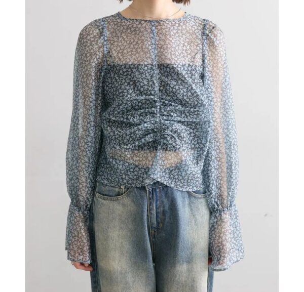 寛松透視上衣