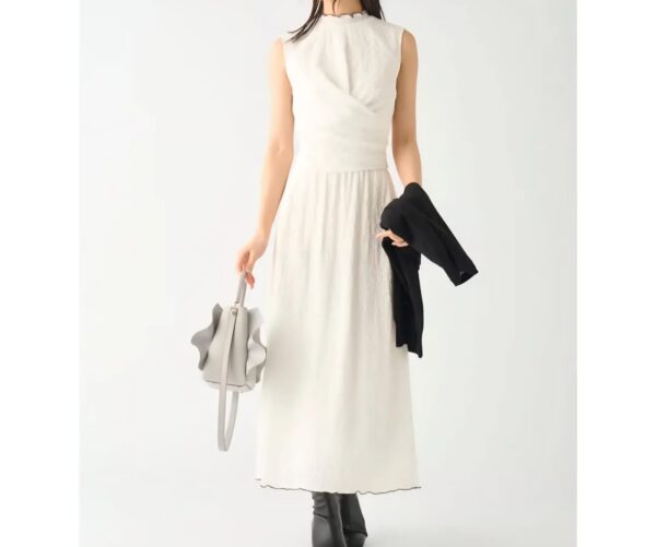 無袖上衣 + 高腰半身裙 套裝