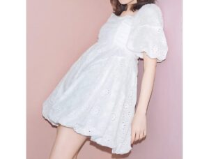 泡泡袖連身短裙
