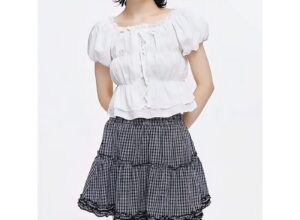 泡泡袖上衣