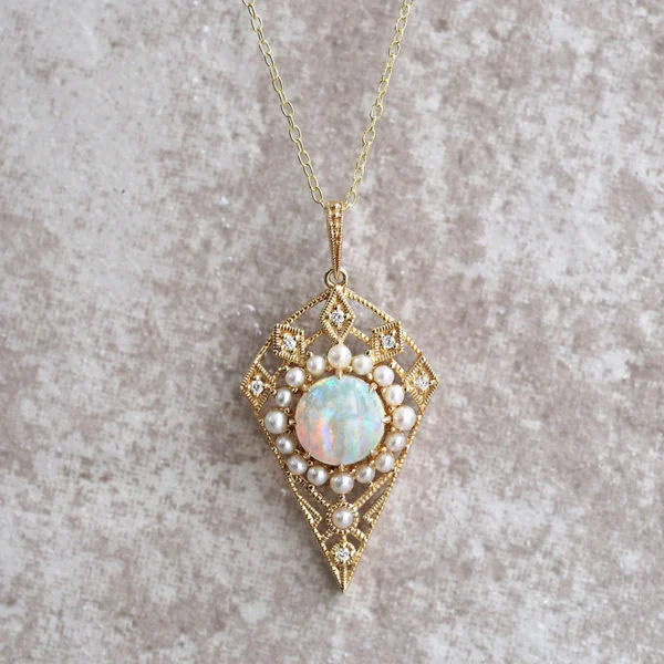 102P0900-TY_02 【Made in Japan】K18系列 蛋白石 鑽石吊墜