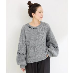 寬鬆絞花針織上衣