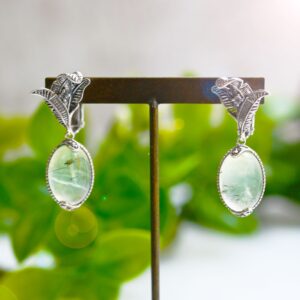 【Made in Japan】葡萄石 香蕉葉耳環/耳夾