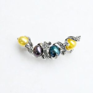 【Made in Japan】三色珍珠緞帶胸針【数量限定】