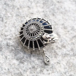 202C0712-ONC_01 【Made in Japan】 SV系列 和傘同青蛙 頸鏈胸針