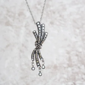 【Made in Japan】 SV系列 珍珠蝴蝶結吊咀襟針