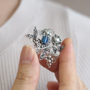 403C0181-BKOP_04 【Made in Japan】 SV系列 蛋面蛋白石 小鳥 吊墜胸針